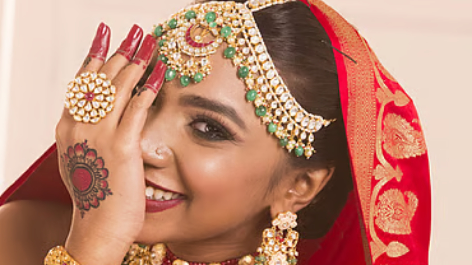 মিষ্টি কনেসাজে সুনেরাহ্‌, দেখুন ৬টি ছবি